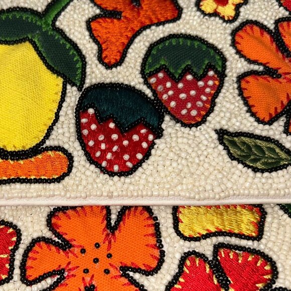 Floral Embroidered Clutch - Picture 4 of 9